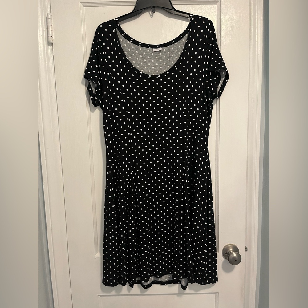 Black A-Line Midi Dress with Scoop Neck